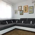 Babaja Διαμέρισμα Τρογκίρ
