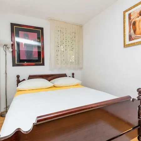 Apartment Babaja *